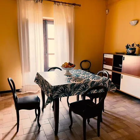 In Torre Palazzo Orioles شقة