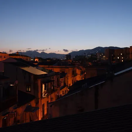 In Torre Palazzo Orioles * باليرمو